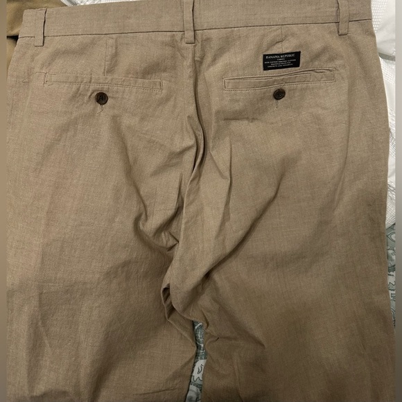 Banana Republic Mens Emerson chino fit pants are a size 36. - Picture 11 of 11